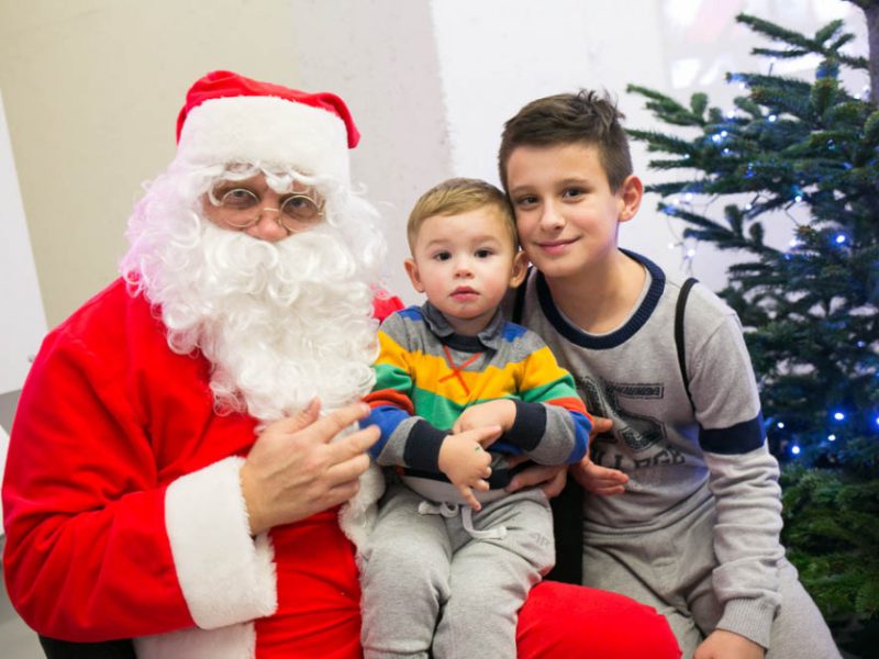 Muzyczne Mikołajki z Kasią Klich i jej "Bajkową drużyną"