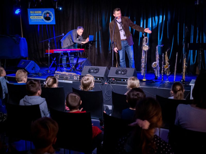 Jacek Hornik w Małej Akademii Instrumentów, fot. M. Grocholski