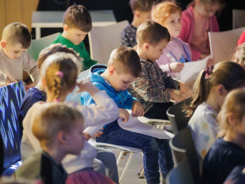 Zdjęcie z zajęć Małej Akademii Instrumentów z udziałem Małgorzaty Hlawsy