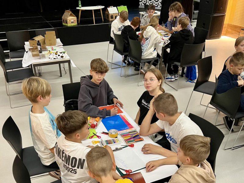 Fotorelacja z warsztatów plastycznych "Mój pokój"